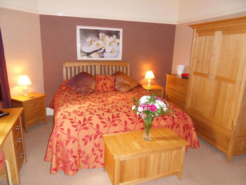 Woodlands Hotel & Pine Lodges Grange-over-Sands Room photo